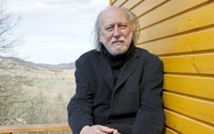 لاسلو کراسناهورکایی