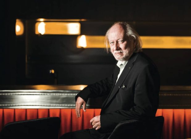 لاسلو کراسناهورکایی