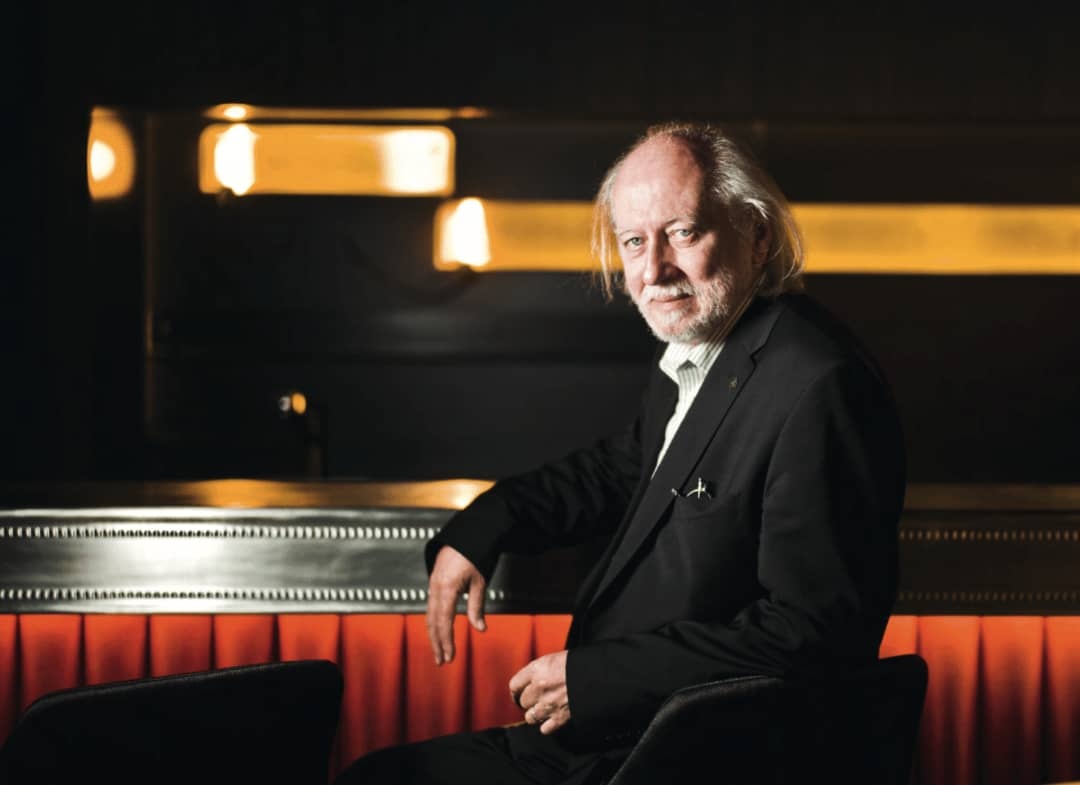 لاسلو کراسناهورکایی